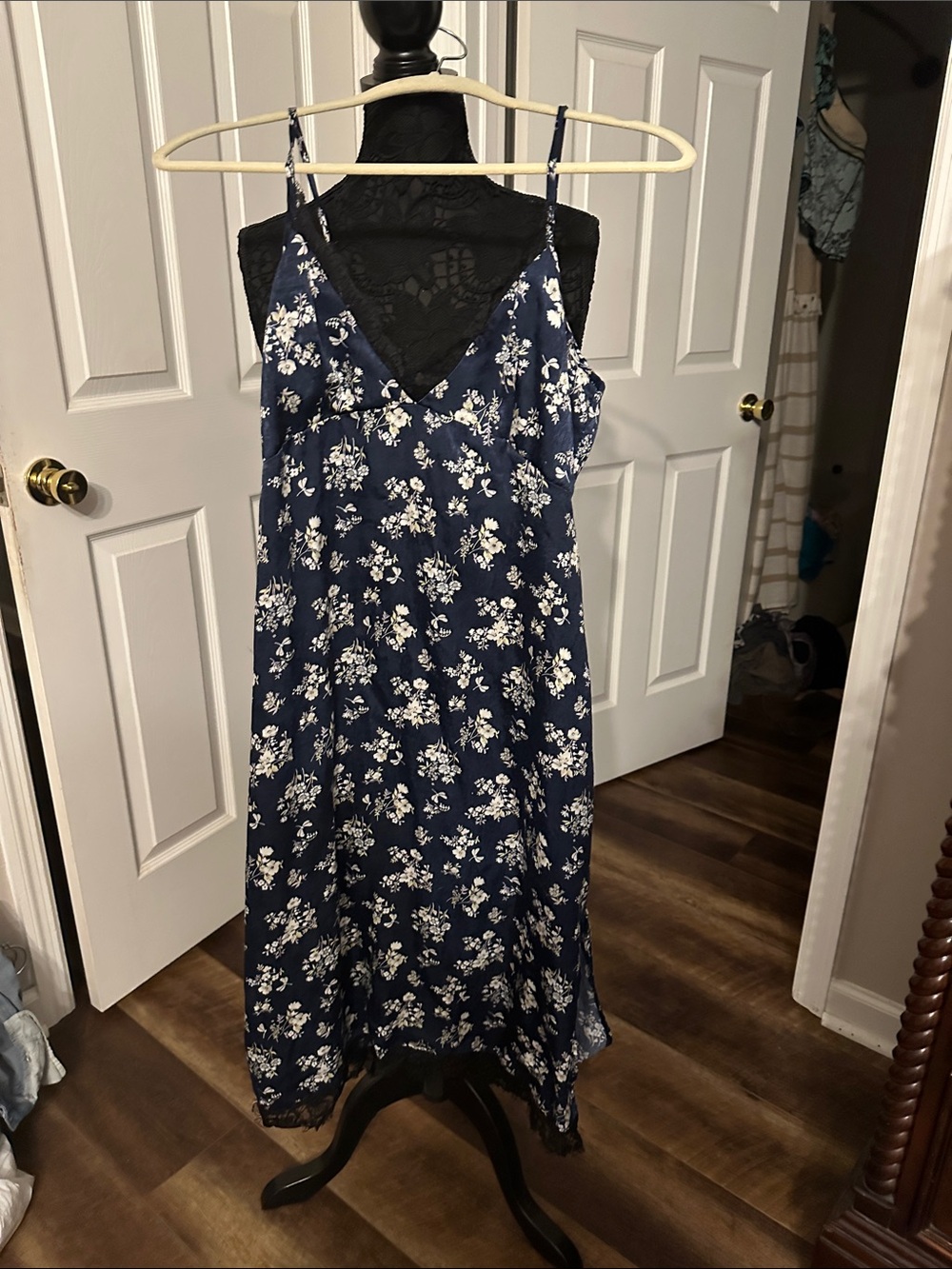 KENZIE + Francesca’s Navy Floral Lace Trim Dress Size M